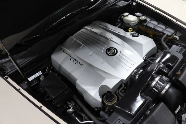 2006 Cadillac XLR - Image 15 of 21