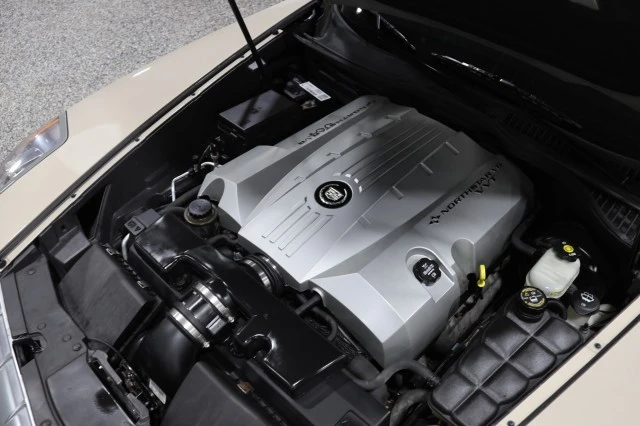 2006 Cadillac XLR - Image 16 of 21