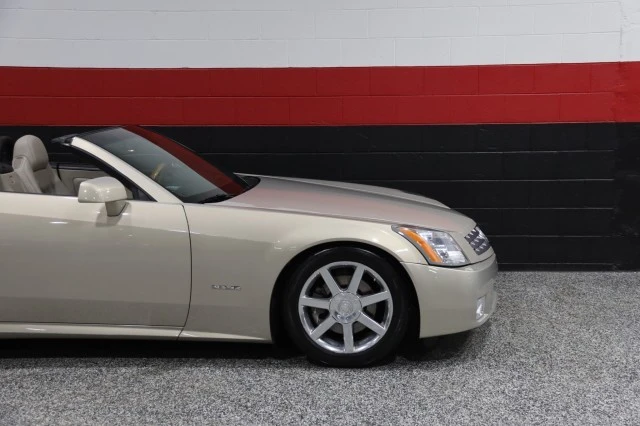 2006 Cadillac XLR - Image 6 of 21
