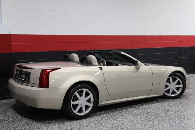 2006 Cadillac XLR - Image 8 of 21