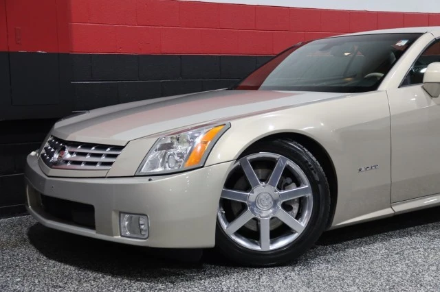 2006 Cadillac XLR - Image 19 of 21