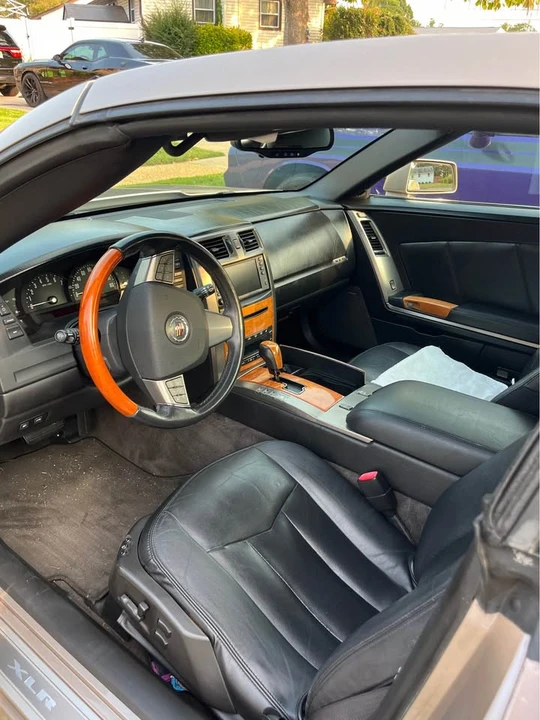 2006 Cadillac XLR - Image 8 of 10
