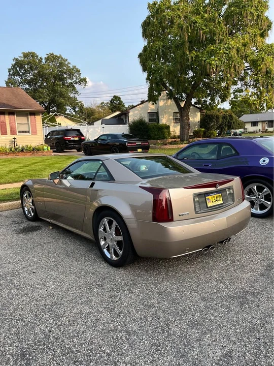 2006 Cadillac XLR - Image 6 of 10