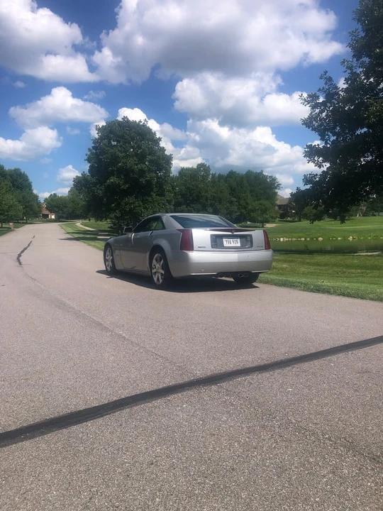 2006 Cadillac XLR - Image 2 of 8