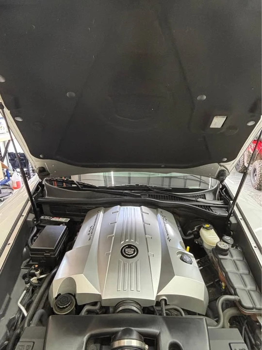 2006 Cadillac XLR - Image 2 of 16