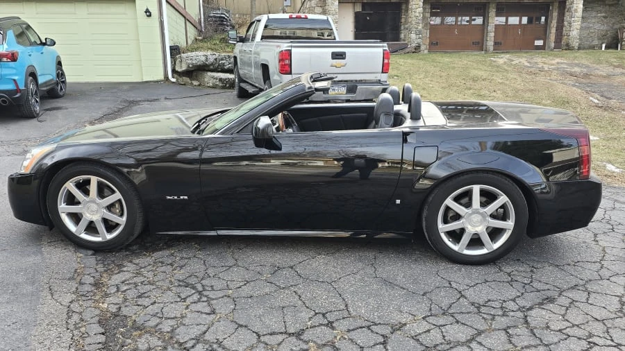 2006 Cadillac XLR - Image 11 of 22