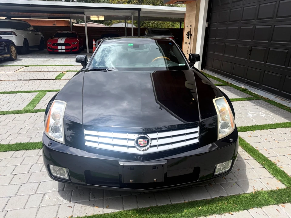 2006 Cadillac XLR - Image 13 of 21