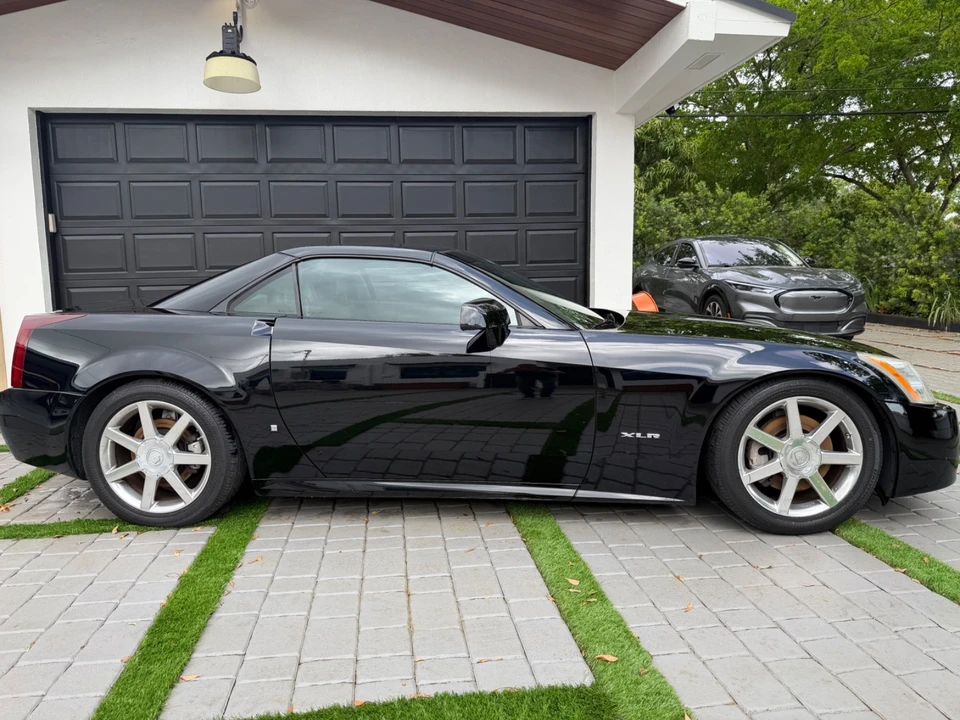 2006 Cadillac XLR - Image 16 of 21