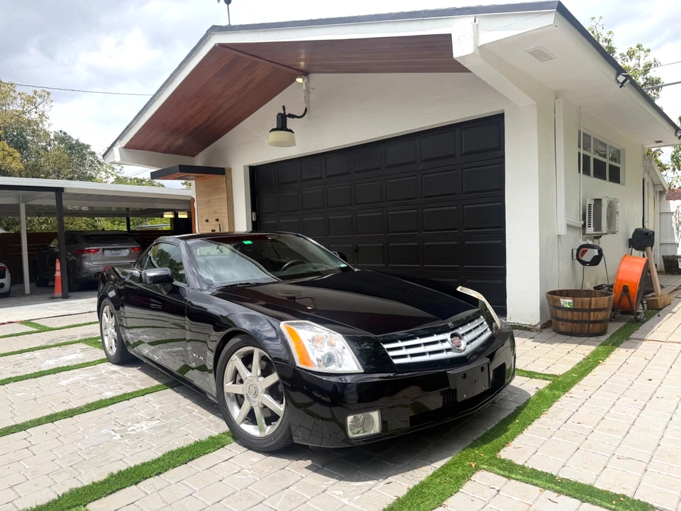 2006 Cadillac XLR - Image 3 of 21