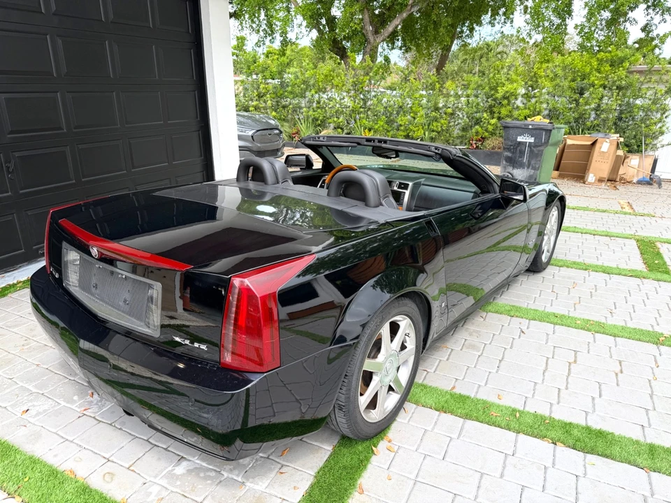 2006 Cadillac XLR - Image 18 of 21