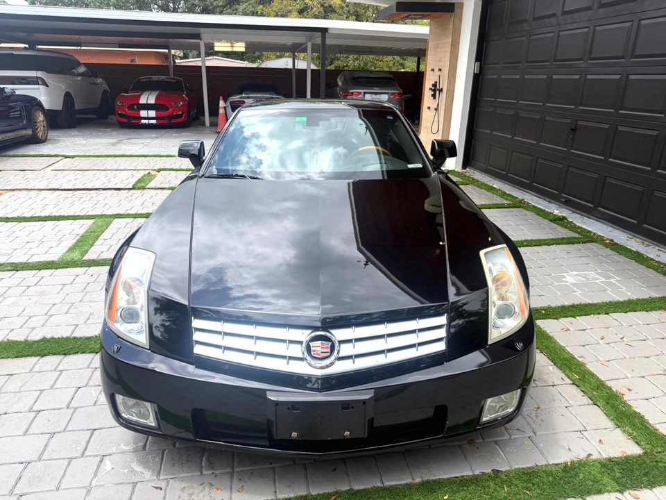 2006 Cadillac XLR - Image 8 of 21