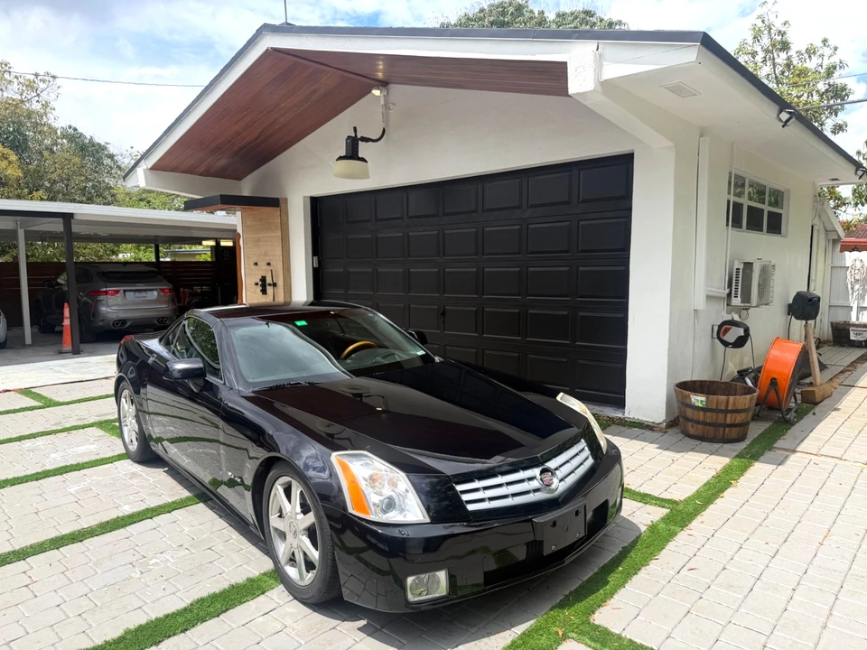 2006 Cadillac XLR - Image 12 of 21