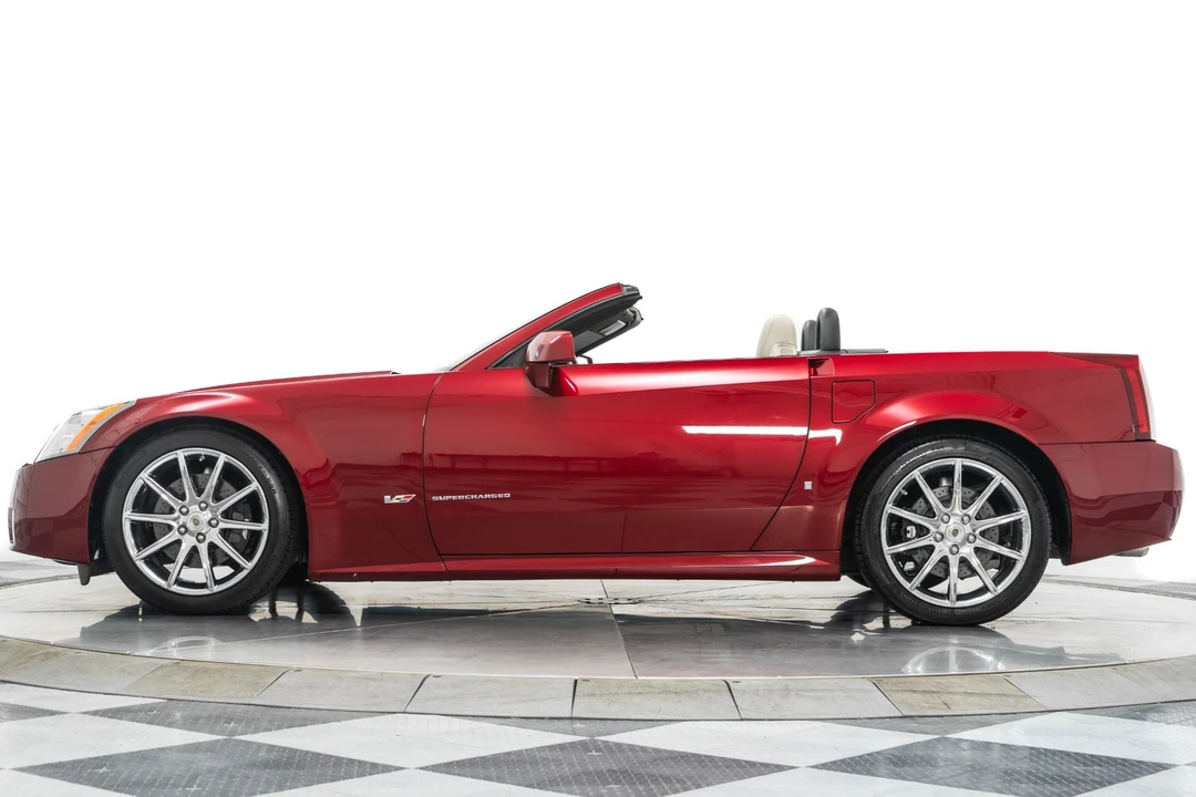 2006 Cadillac XLR-V - Image 6 of 12