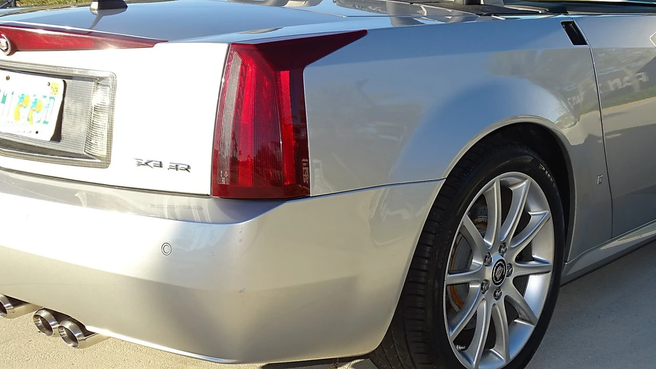 2006 Cadillac XLR-V - Image 11 of 21