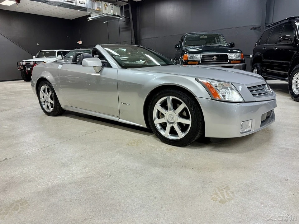 2006 Cadillac XLR - Image 8 of 12