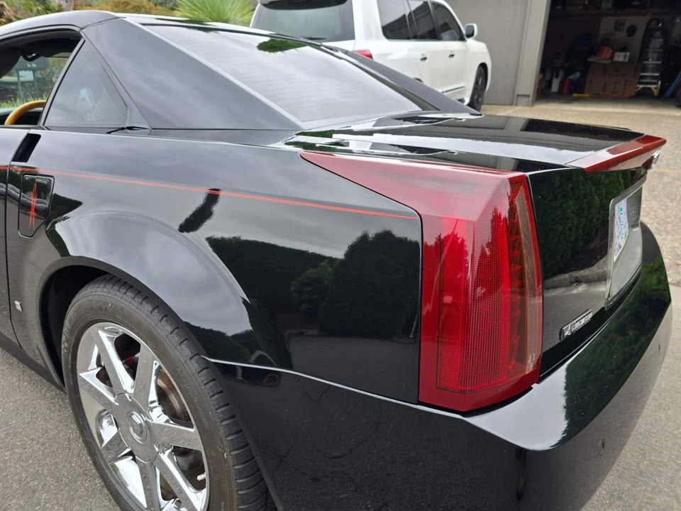 2006 Cadillac XLR - Image 22 of 31