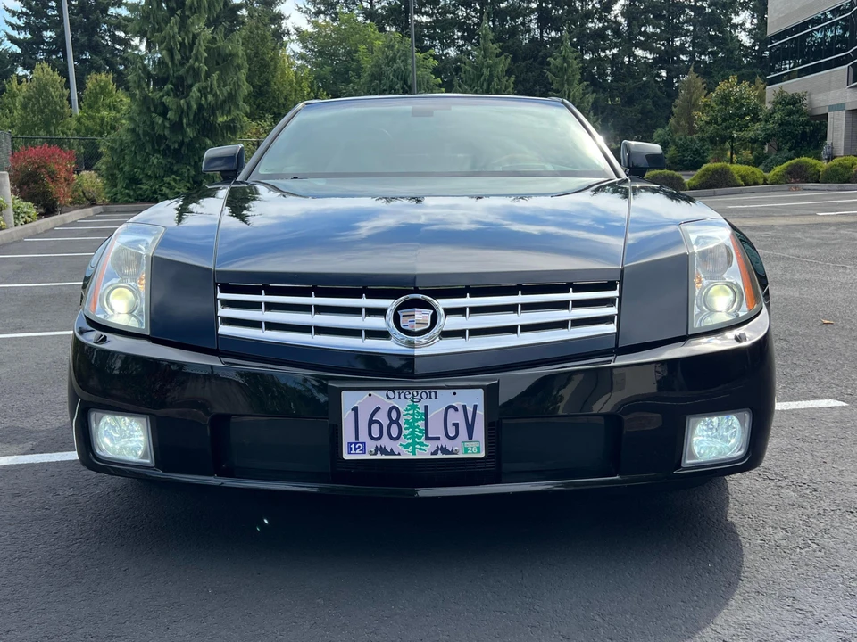 2006 Cadillac XLR - Image 2 of 31
