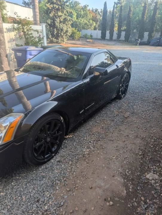 2006 Cadillac XLR-V - Image 2 of 10