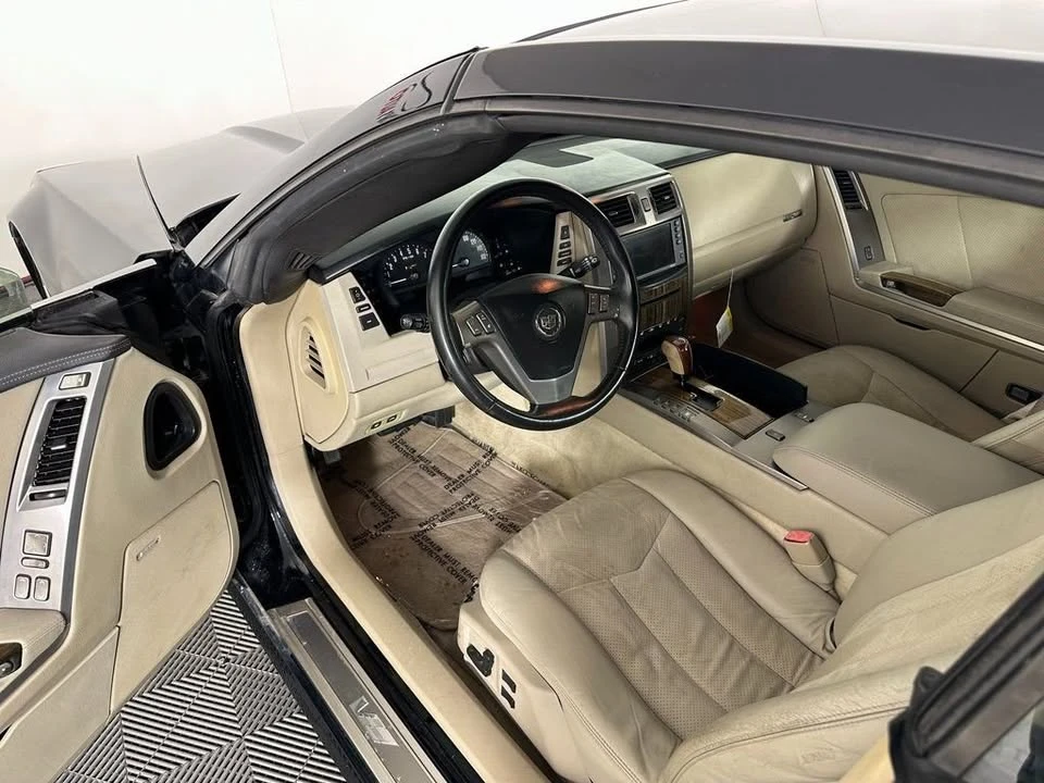 2006 Cadillac XLR-V - Image 19 of 20