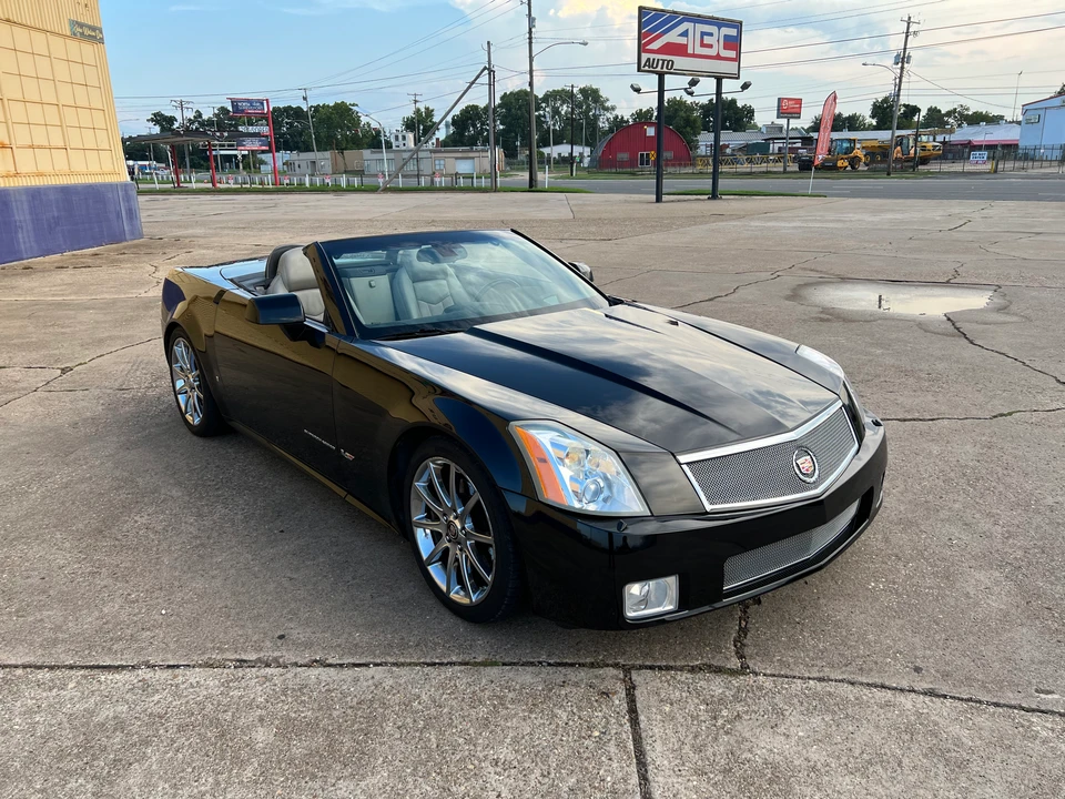 2006 Cadillac XLR-V - Image 25 of 31