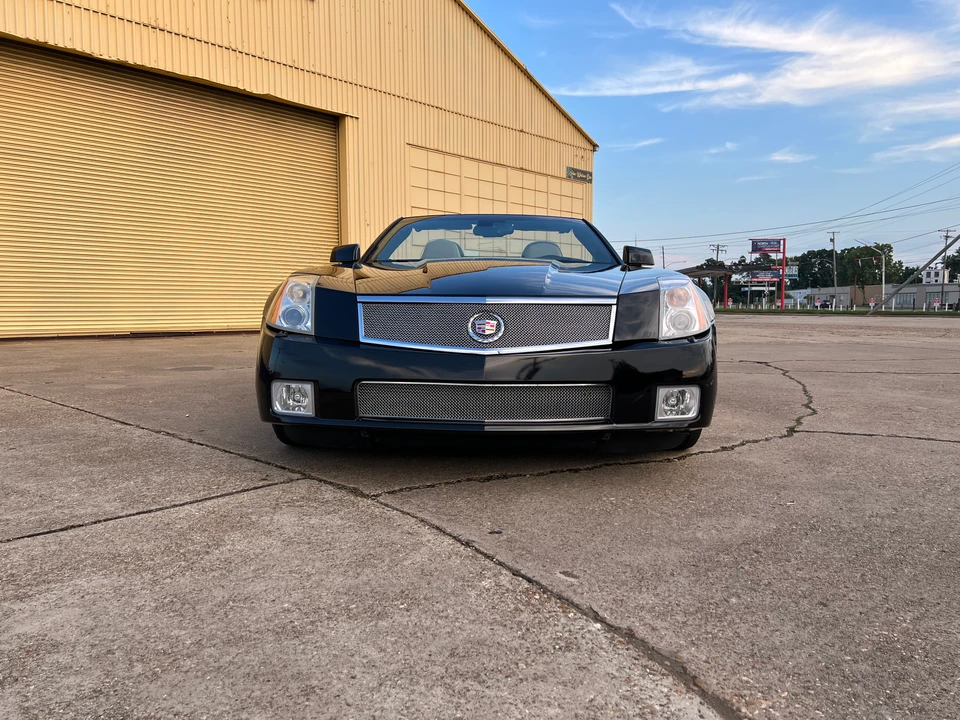 2006 Cadillac XLR-V - Image 6 of 31