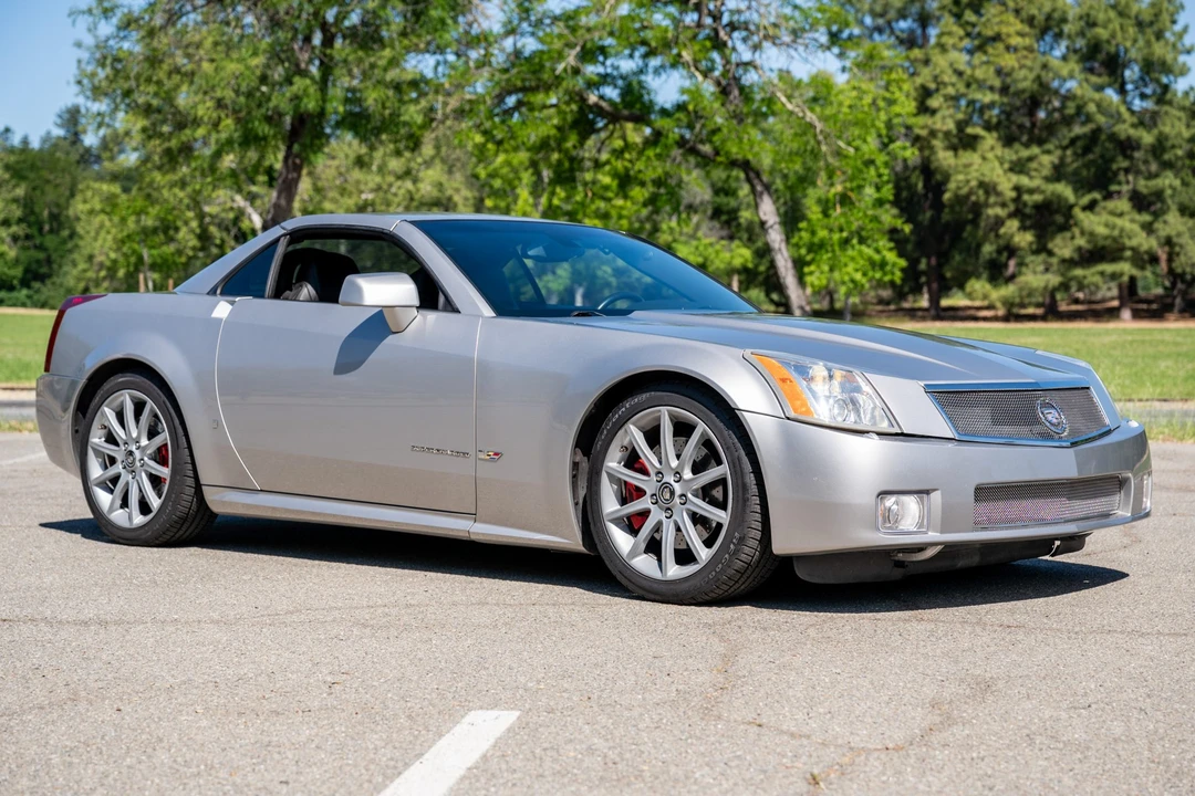 2006 Cadillac XLR-V - Image 8 of 31