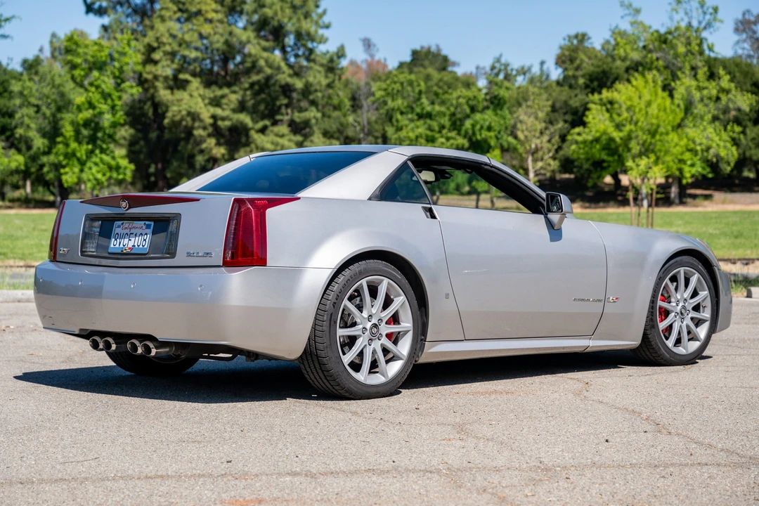 2006 Cadillac XLR-V - Image 6 of 31