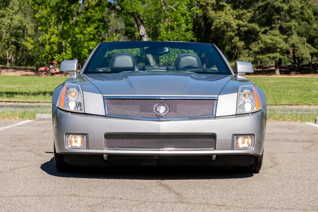 2006 Cadillac XLR-V - Image 17 of 31