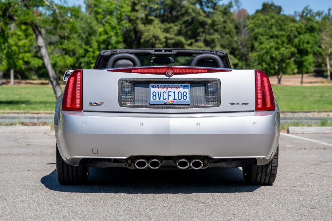 2006 Cadillac XLR-V - Image 13 of 31