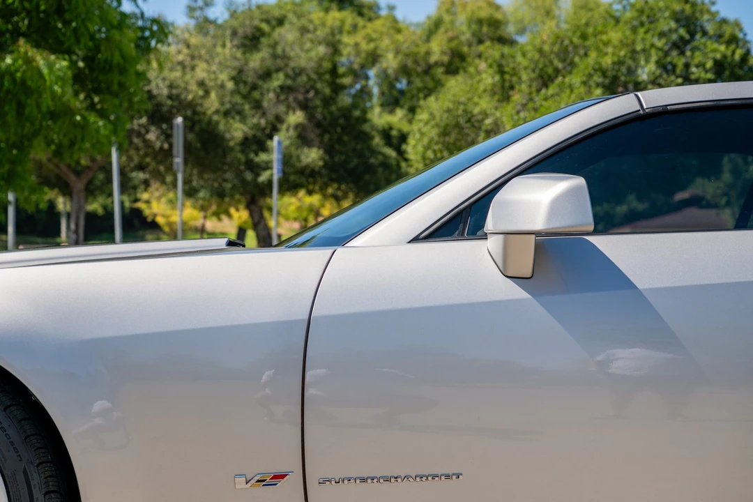2006 Cadillac XLR-V - Image 23 of 31