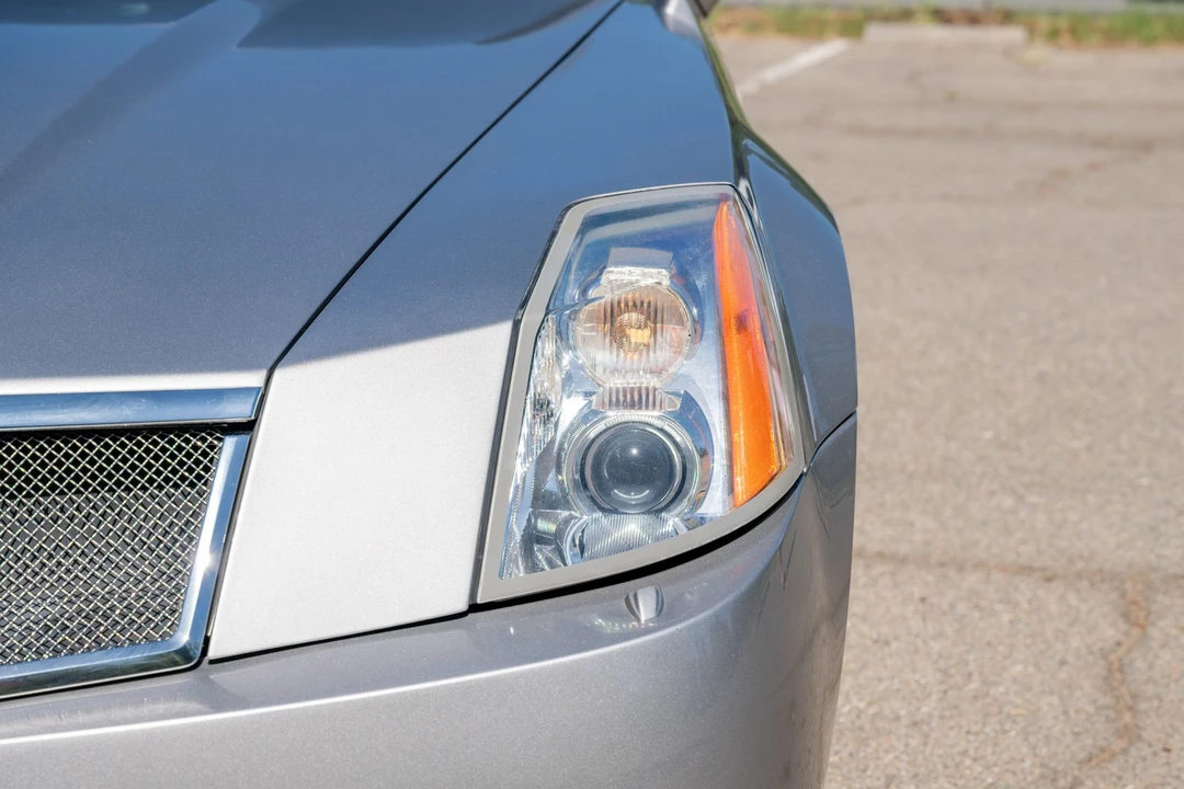 2006 Cadillac XLR-V - Image 19 of 31