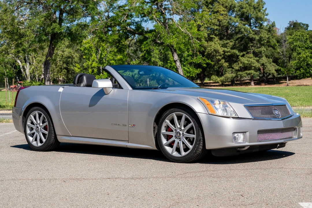 2006 Cadillac XLR-V - Image 16 of 31