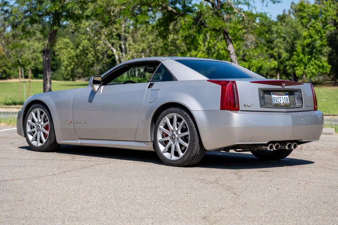 2006 Cadillac XLR-V - Image 4 of 31