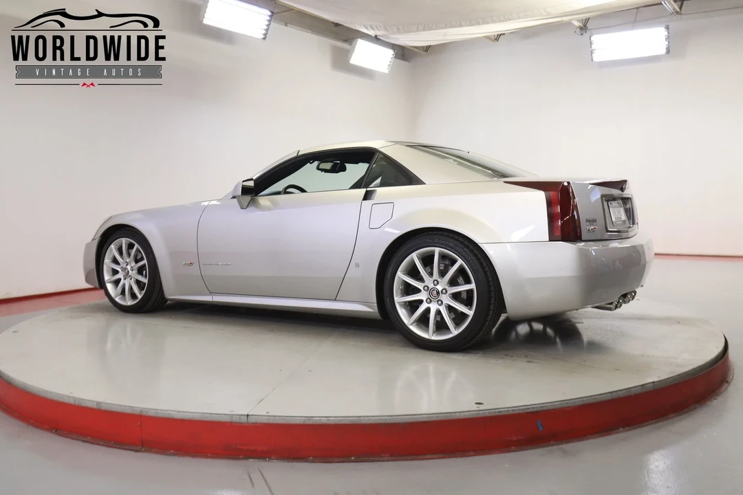 2006 Cadillac XLR-V - Image 9 of 12