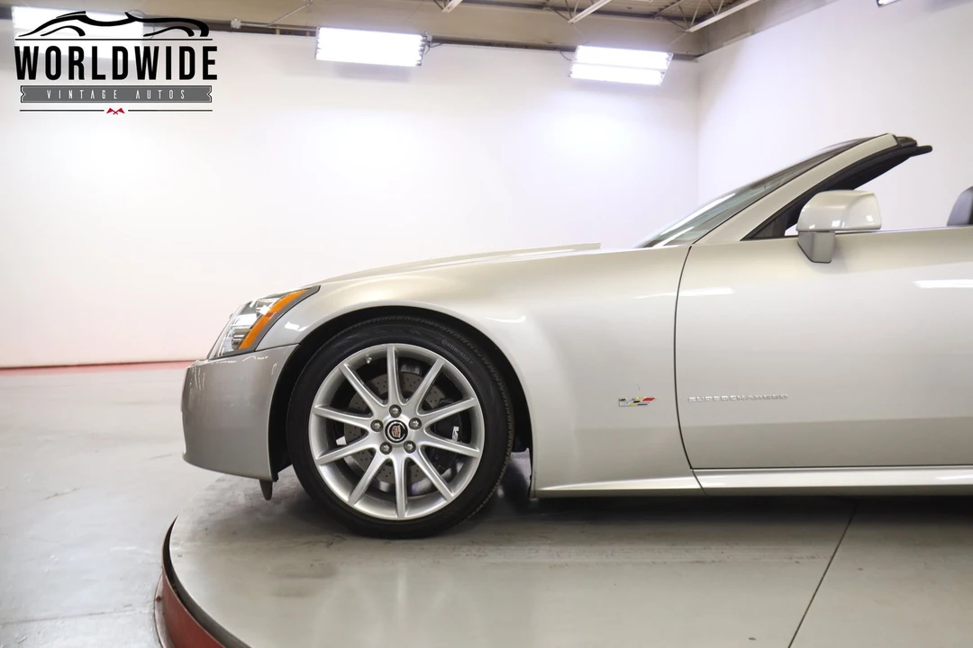 2006 Cadillac XLR-V - Image 11 of 12
