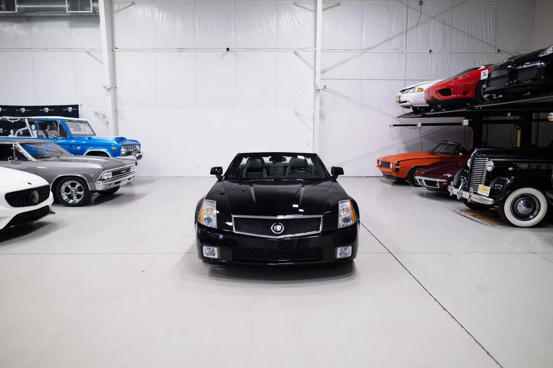 2006 Cadillac XLR-V - Image 5 of 31