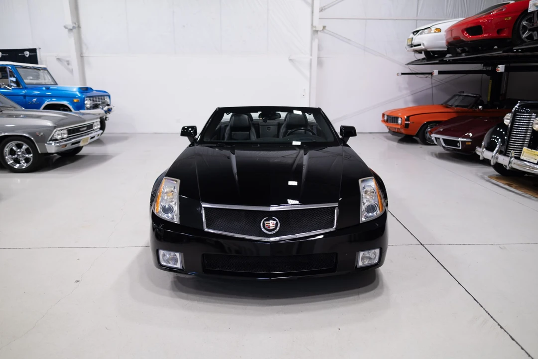 2006 Cadillac XLR-V - Image 6 of 31