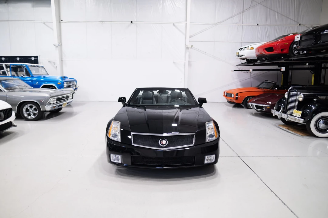 2006 Cadillac XLR-V - Image 9 of 31