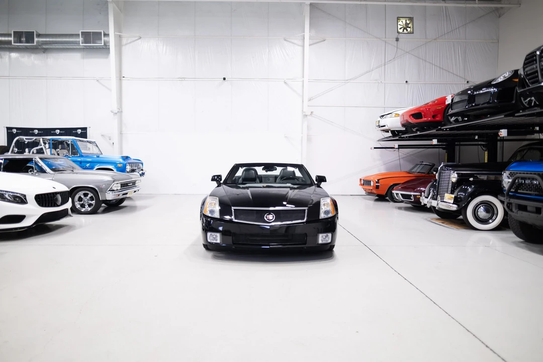 2006 Cadillac XLR-V - Image 4 of 31