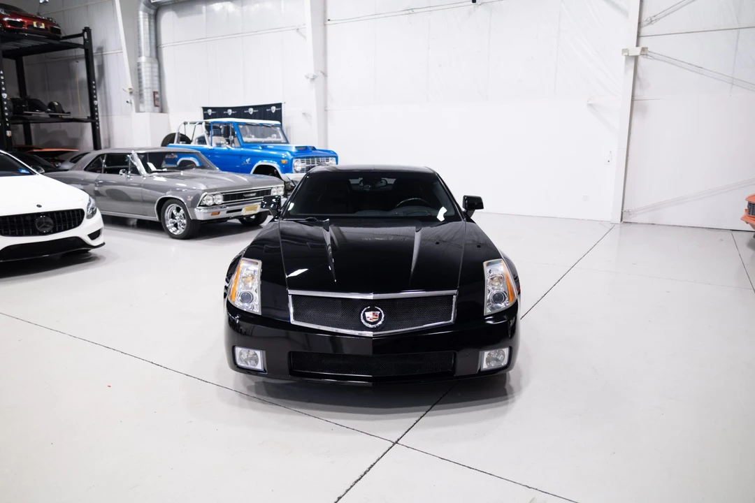 2006 Cadillac XLR-V - Image 20 of 31