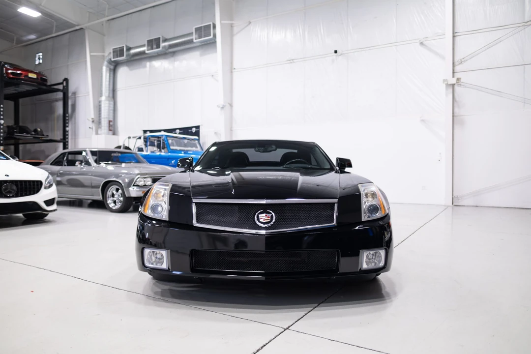 2006 Cadillac XLR-V - Image 21 of 31