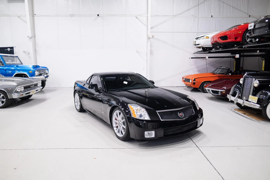 2006 Cadillac XLR-V - Image 25 of 31
