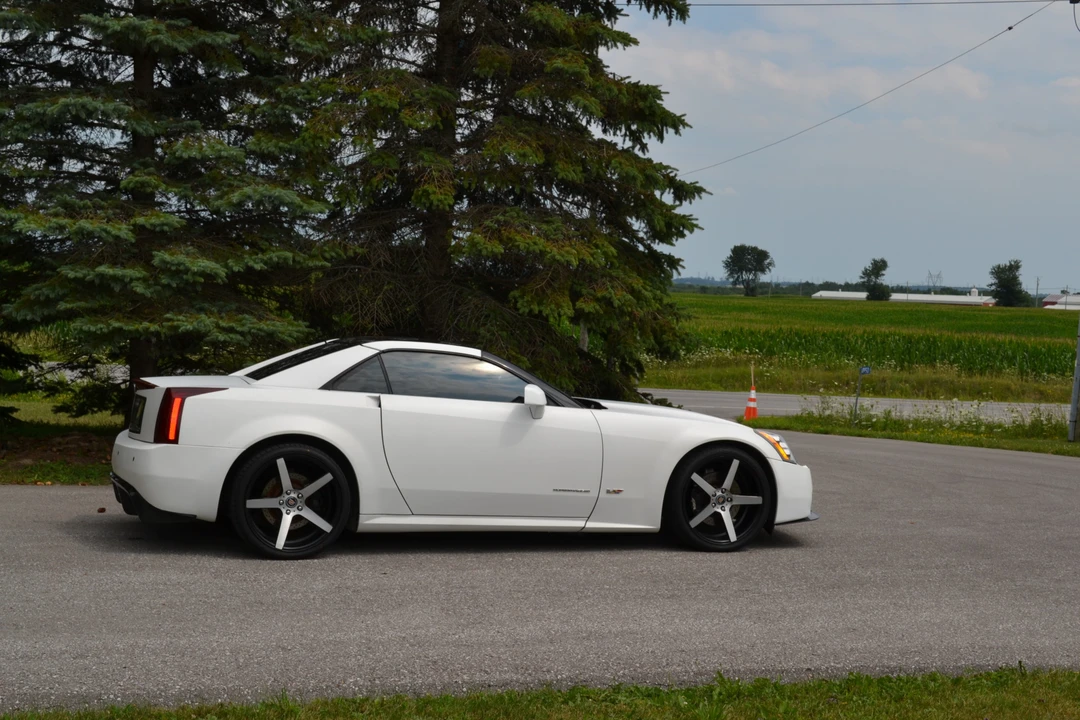 2006 Cadillac XLR-V - Image 5 of 31