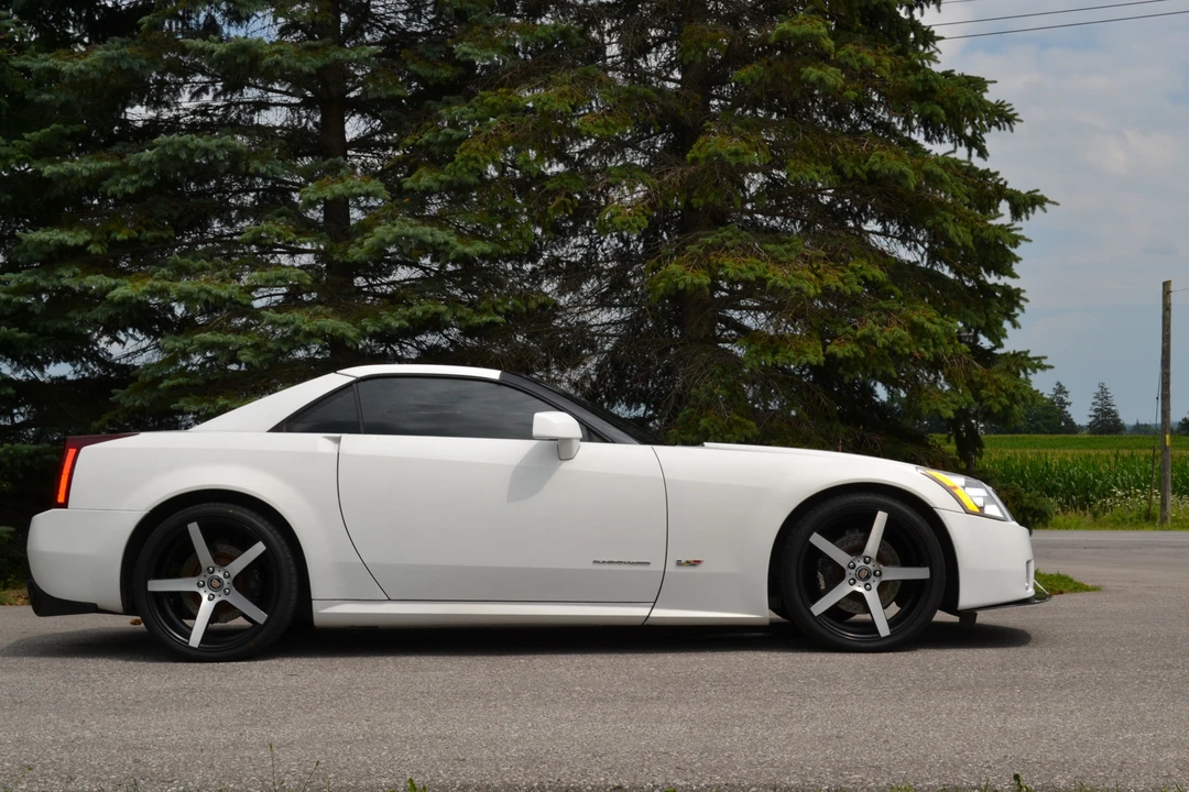 2006 Cadillac XLR-V - Image 7 of 31