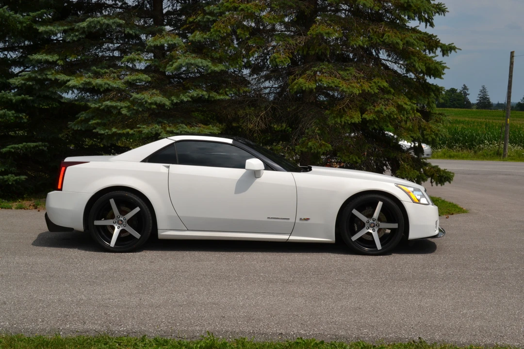 2006 Cadillac XLR-V - Image 9 of 31