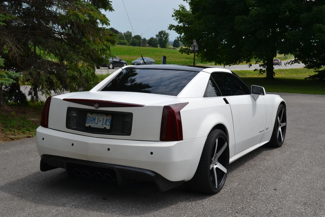 2006 Cadillac XLR-V - Image 23 of 31