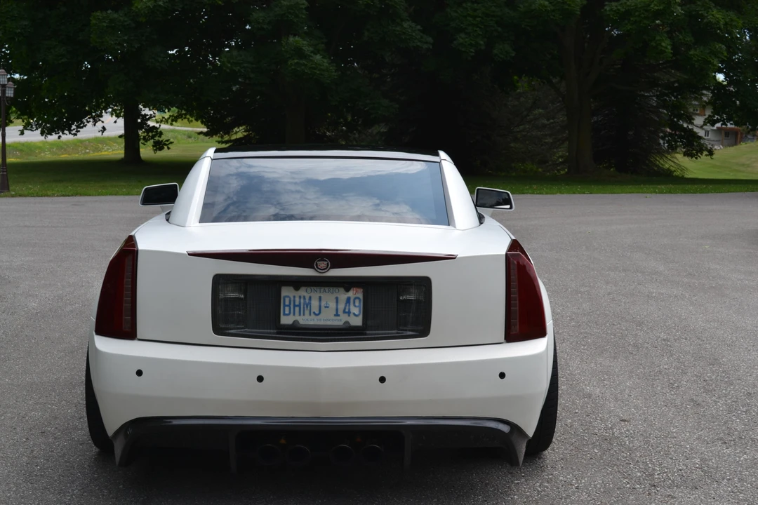 2006 Cadillac XLR-V - Image 28 of 31