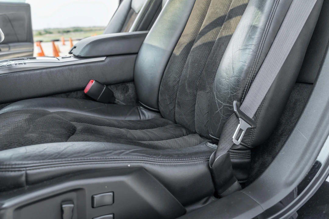 2006 Cadillac XLR-V - Image 27 of 31