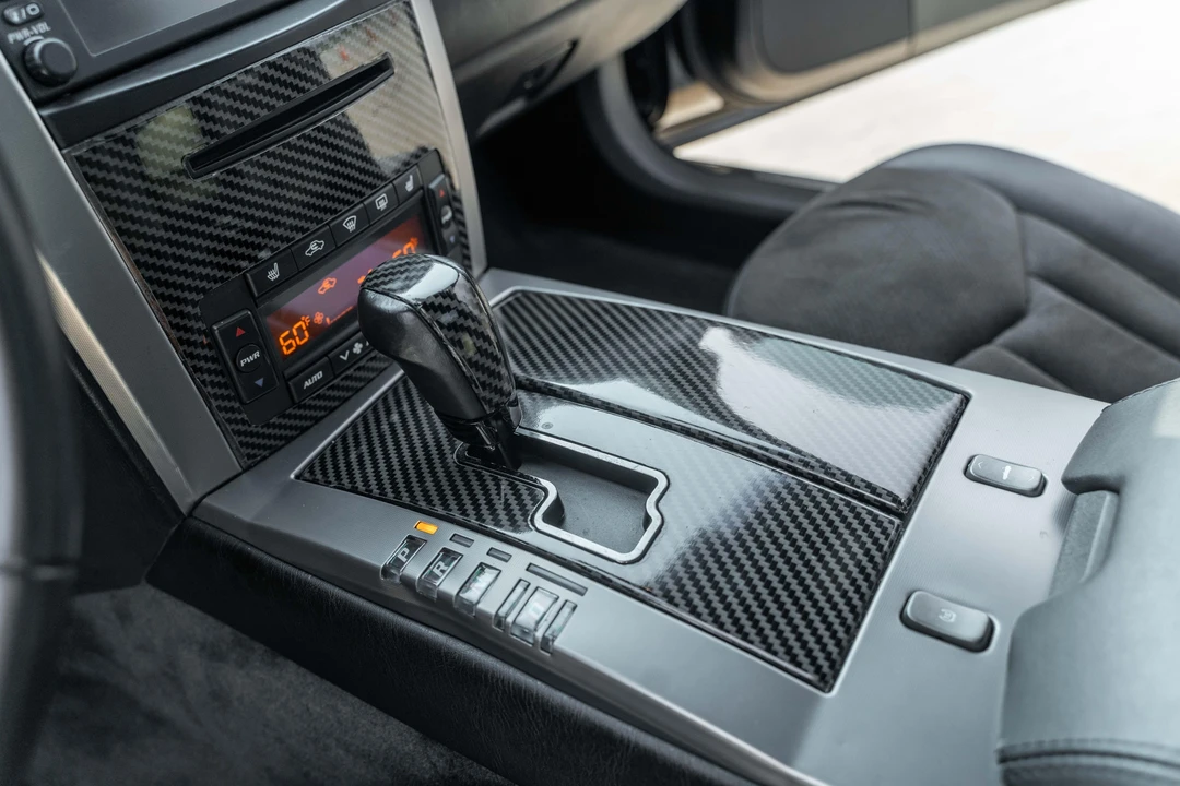 2006 Cadillac XLR-V - Image 24 of 31