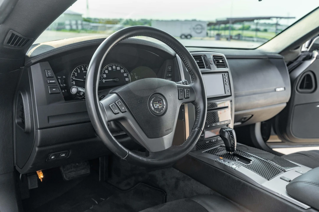 2006 Cadillac XLR-V - Image 31 of 31
